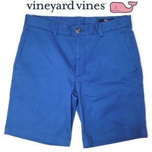 Vineyard vines breaker shorts in blue size 30.